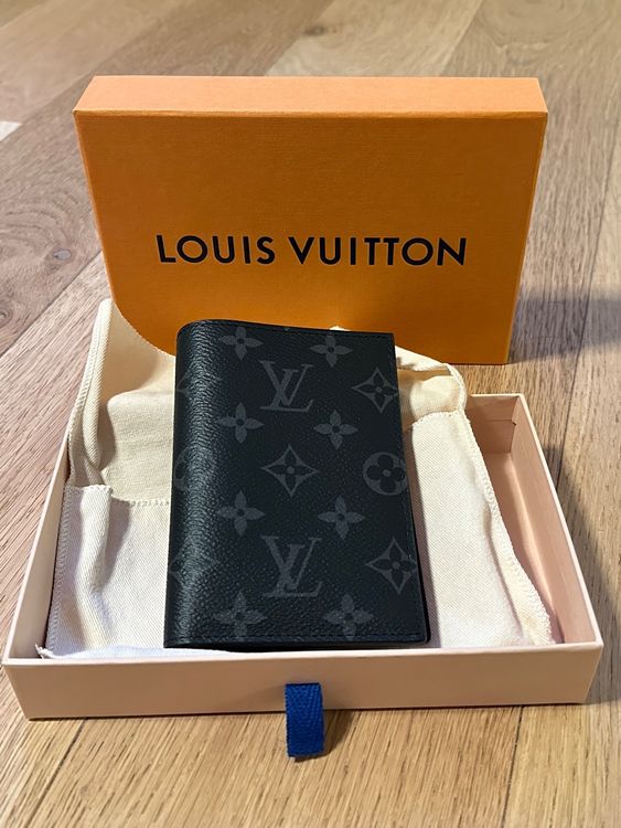 Louis Vuitton Monogram Eclipse Passport Cover Kaufen auf Ricardo