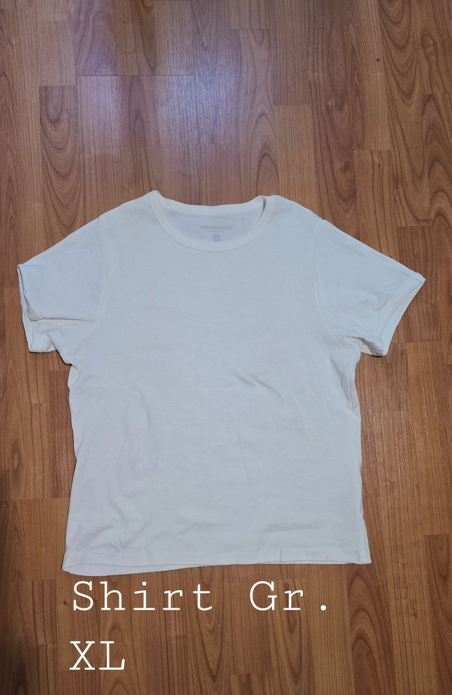T-shirt: Einfaches Shirt Gr. XL – Usato da Sumiswald venduto da van_tfv5