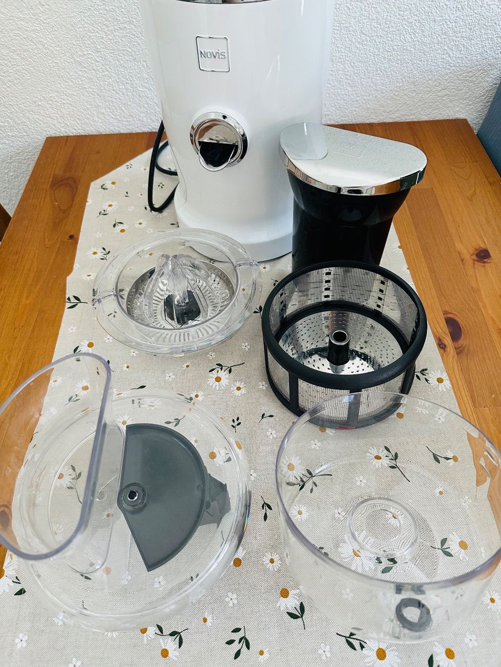 Novis Küchengeräte: Novis Vita Juicer Entsafter – Gebraucht aus Kirchberg SG von tika 1