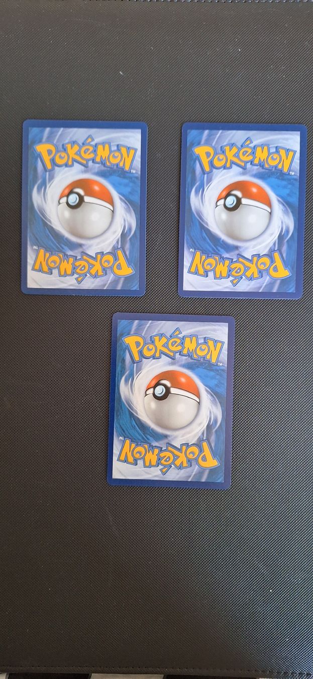 Cartoline: Celbrations Pokemon Bundle – Nuovo (secondo la descrizione) da Riehen venduto da rah_rr6c 2