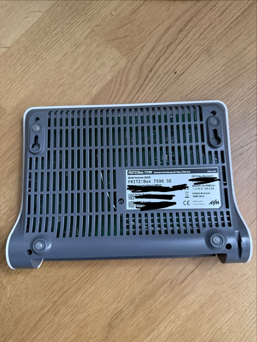 Fritz Modems & Router: Fritzbox 7590 SE inkl. Netzteil – Gebraucht aus Basel von Xela86 3