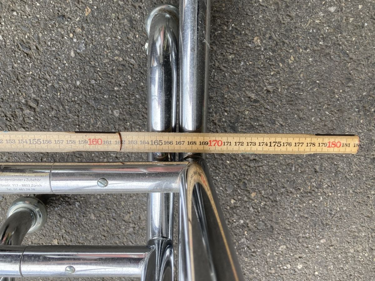 Porte manteau: Kleiderständer Metall Rollbar  – D'occasion à Uerkheim par Dealer-4813 5