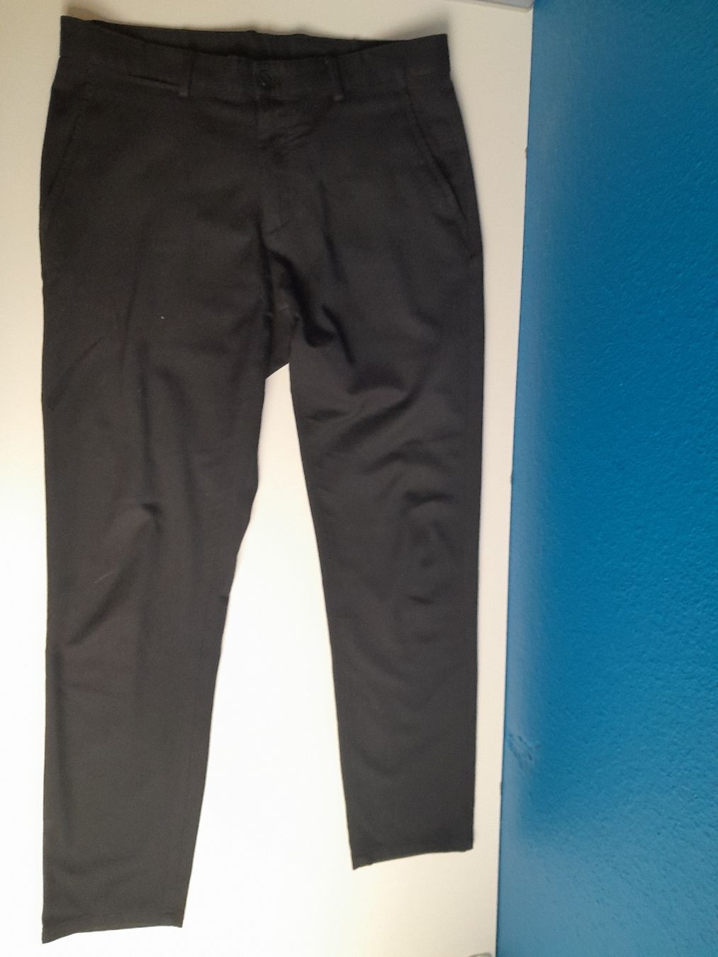 Zara Pantaloni: pantalon zara taille 40 – Usato da Genève venduto da ang_fd8z