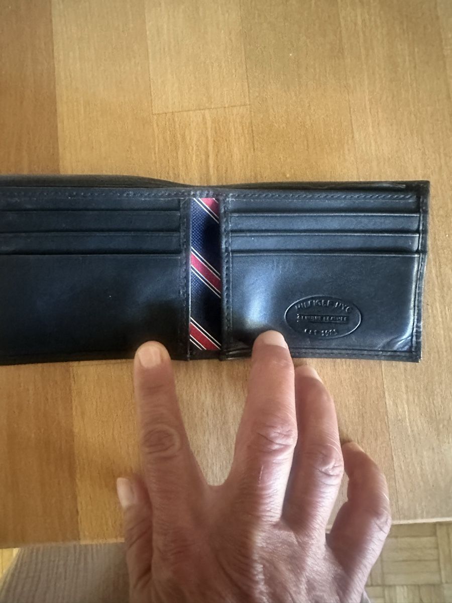 Tommy Hilfiger Brieftaschen: Tommy Hilfiger Lederportemonnaie – Neu (gemäss Beschreibung) aus Ostermundigen von anja046 1