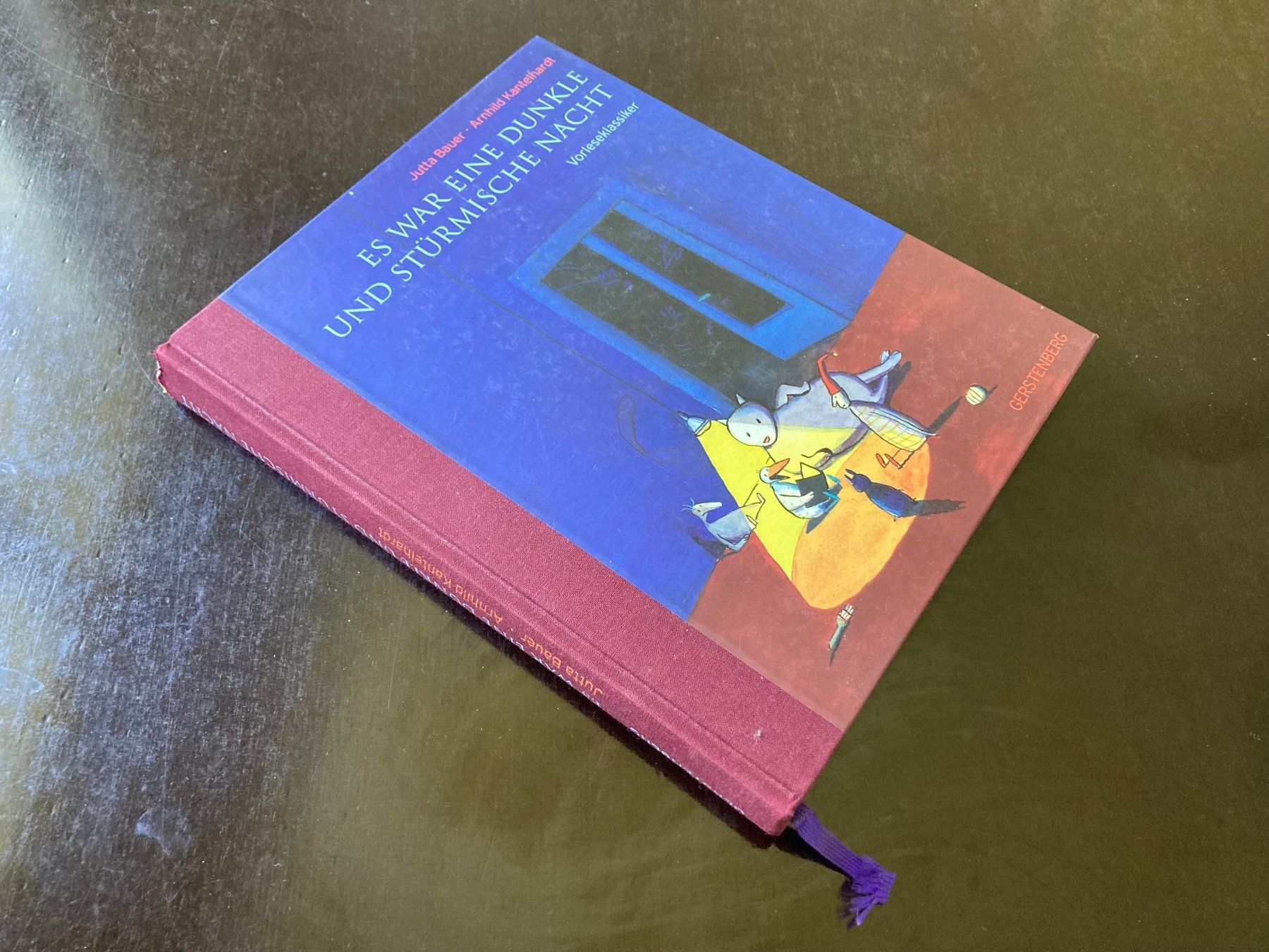Libri: Es war eine dunkle und stürmische Nacht – Usato da zürich venduto da Tombola8