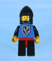 LEGO Minifigur Black Falcon - Black Legs with Red Hips
