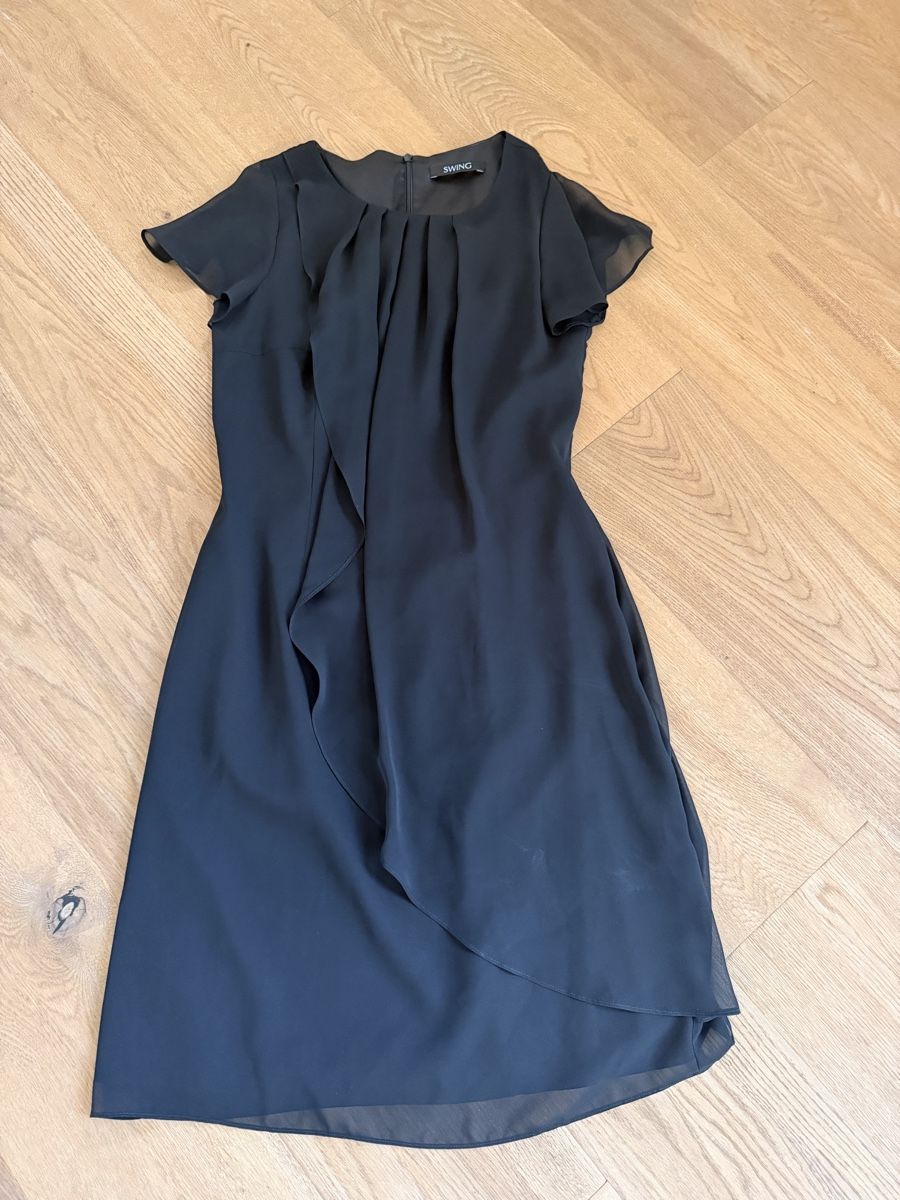 Robes: Etuikleid schwarz Grösse S - Swing – D'occasion à Teufen AR par florianreiser 1