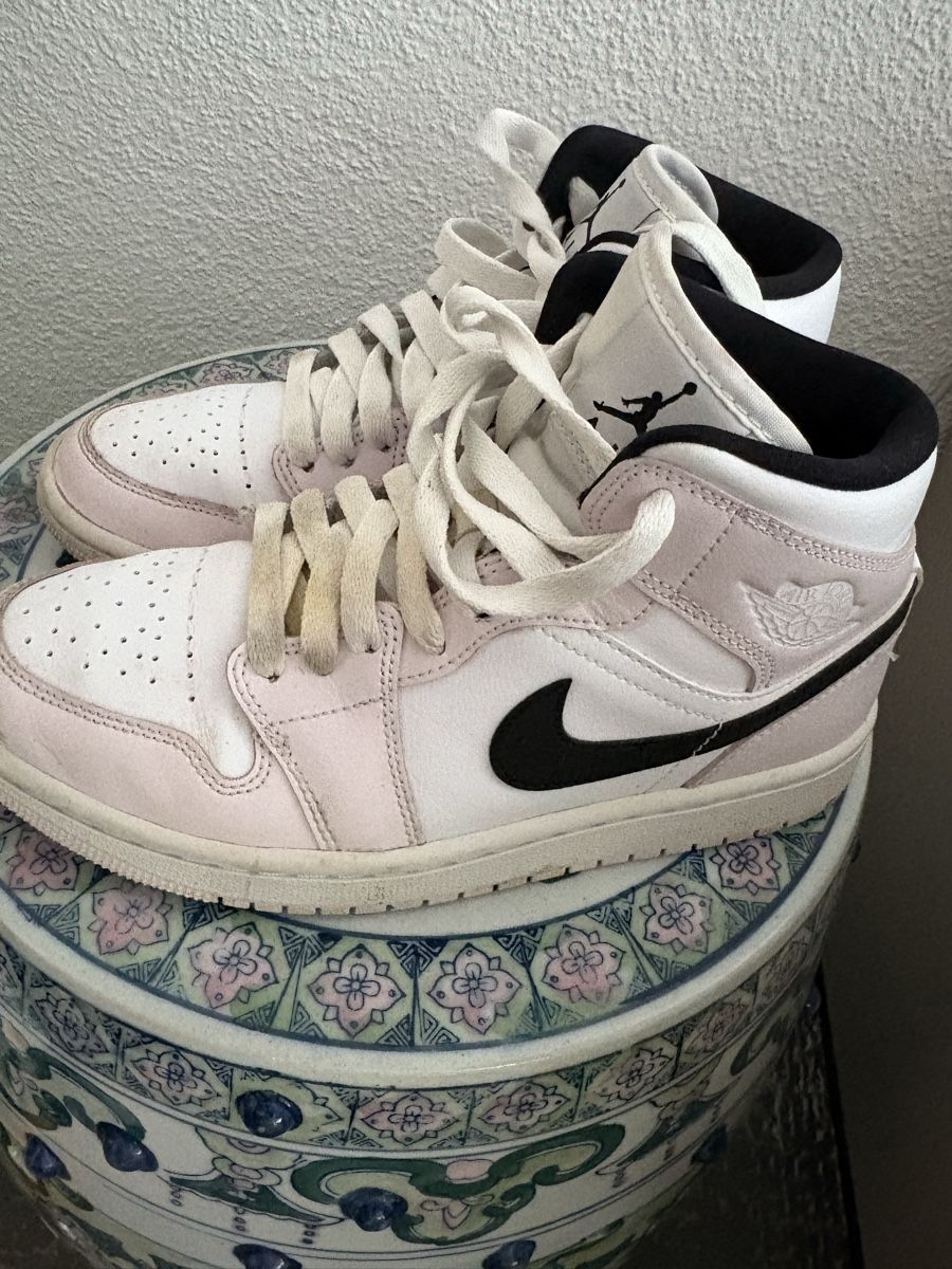 Nike Scarpe da donna: Nike air Jordan hellrosa – Usato da Zürich venduto da Anushka86 3