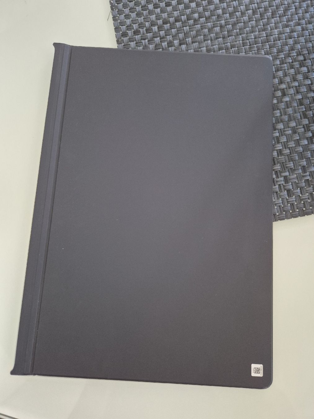 Samsung Covers & Borse: Galaxy Tab S9 Ultra - Tri-fold Smart Case black, new – Nuovo (secondo la descrizione) da Delémont venduto da blabla90 4