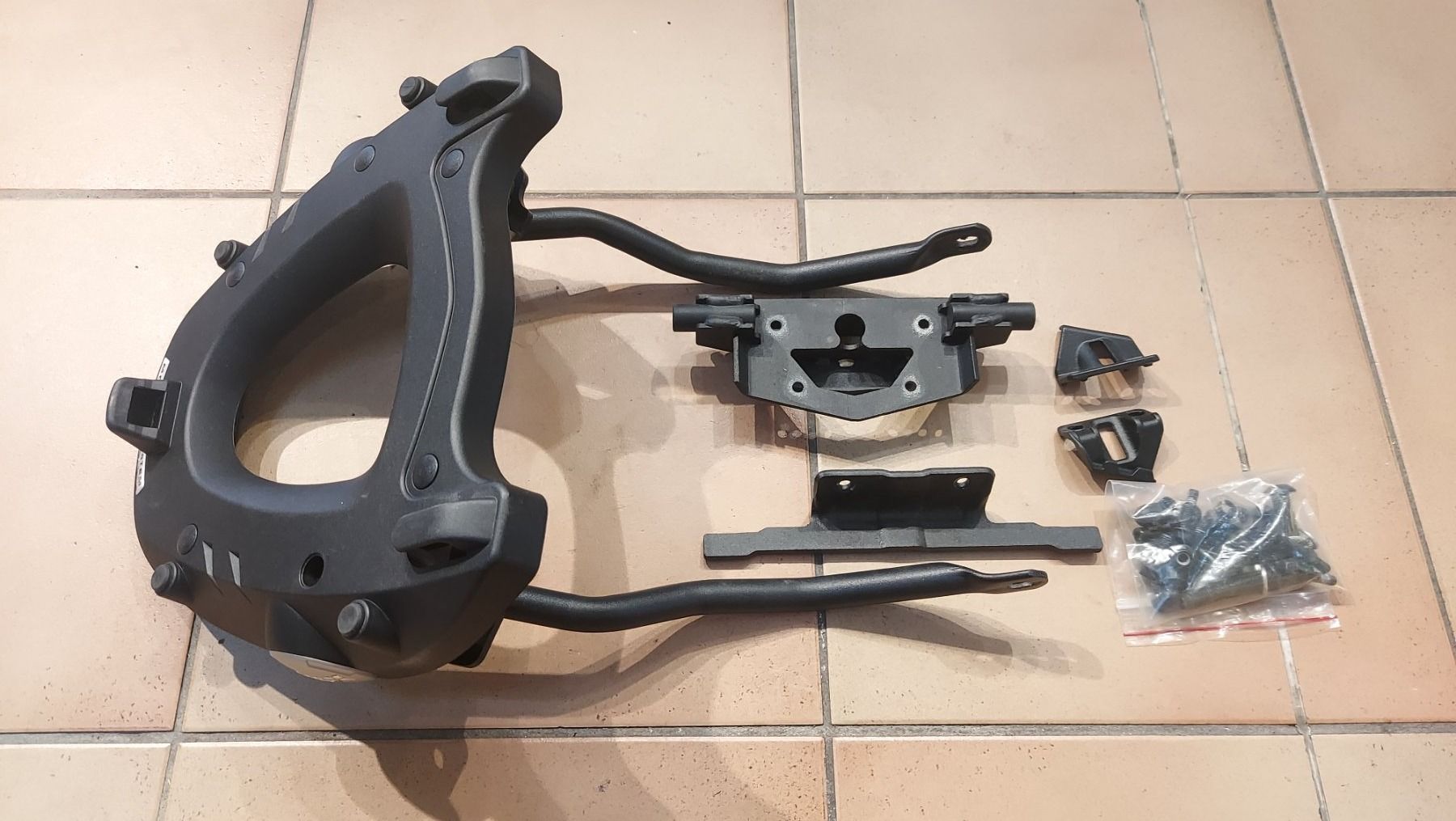 Yamaha Topcase: Yamaha Tracer 900 2018 Topcase Träger – Gebraucht aus Tägerschen von