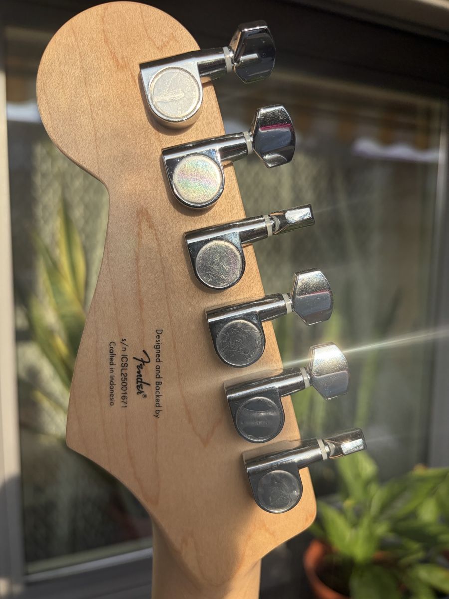 Squier Strumenti musicali: Squier Stratocaster by Fender  – Nuovo (secondo la descrizione) da Riehen venduto da Pnewyork 5