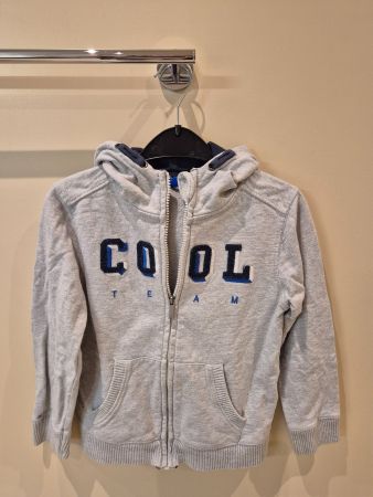 Kapuzenjacke grau, Gr. 116