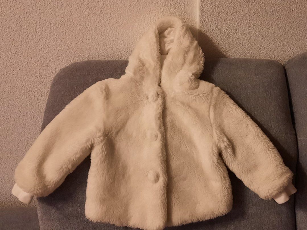 Vestes & Manteaux: Weisse Winterjacke Mädchen Gr. 86 – D'occasion à Emmen par whytekc