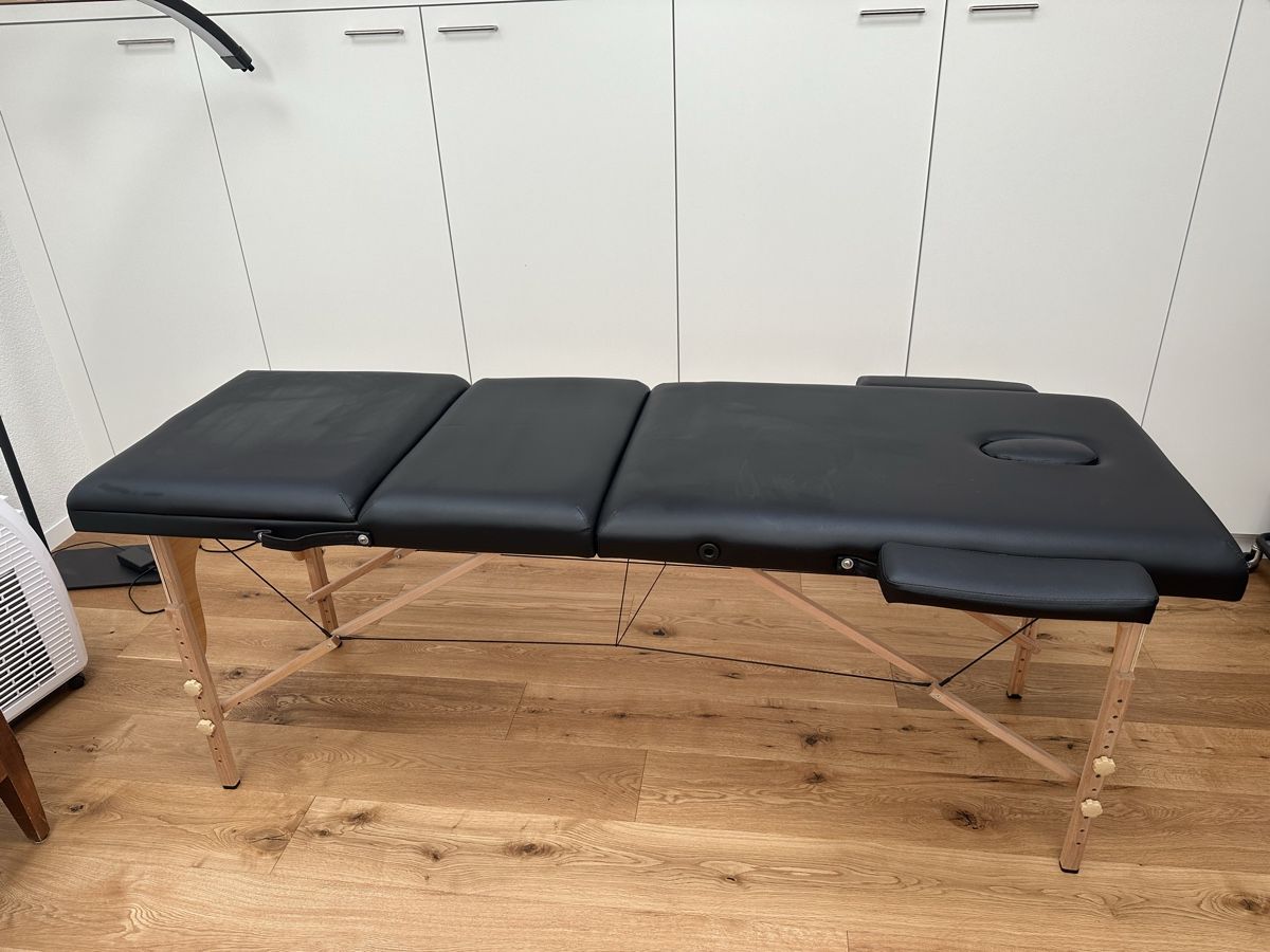 Gonser Lettini & sedie per cosmetici: Massageliege/ Kosmetikliege – Usato da Bertschikon venduto da mar_scp7