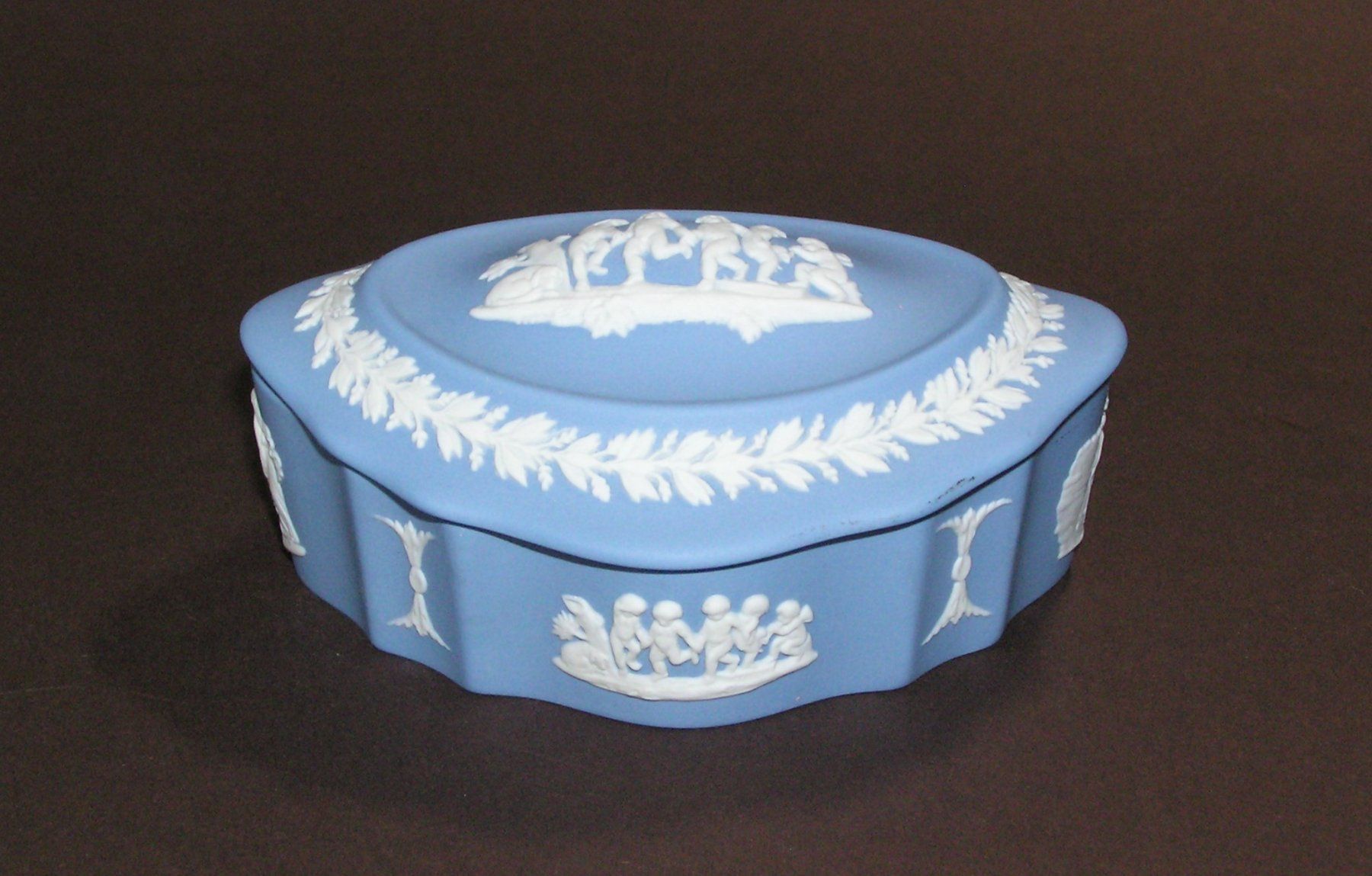 Sonstige Dekorationen & Accessoires: ALTE WEDGWOOD DOSE – Gebraucht aus Grenchen von Antique-hunter 1