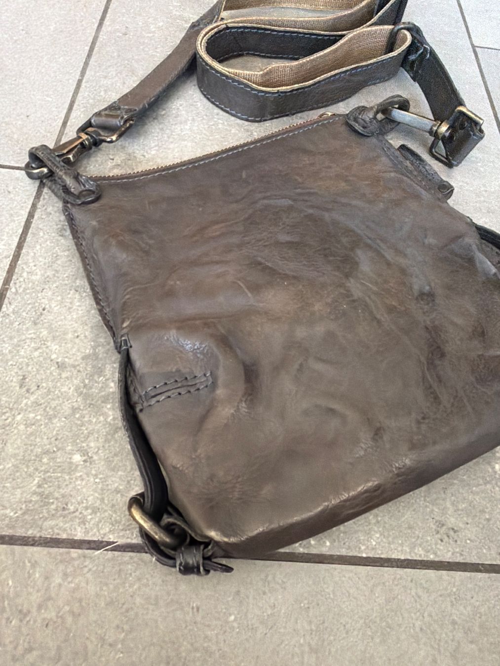 Aunts & Uncles Borse da donna: Leder Tasche von aunts & uncles – Usato da Steffisburg venduto da elle013 1
