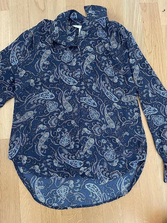 H&M Lots de vêtements: 2 Blusen H&M Gr. 36 / S – D'occasion à Luzern par bse_11x 2