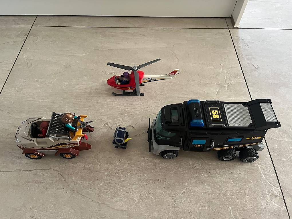 Jouets: Playmobil S.W.A.T. Set – D'occasion à Effingen par dan_ymv8 2