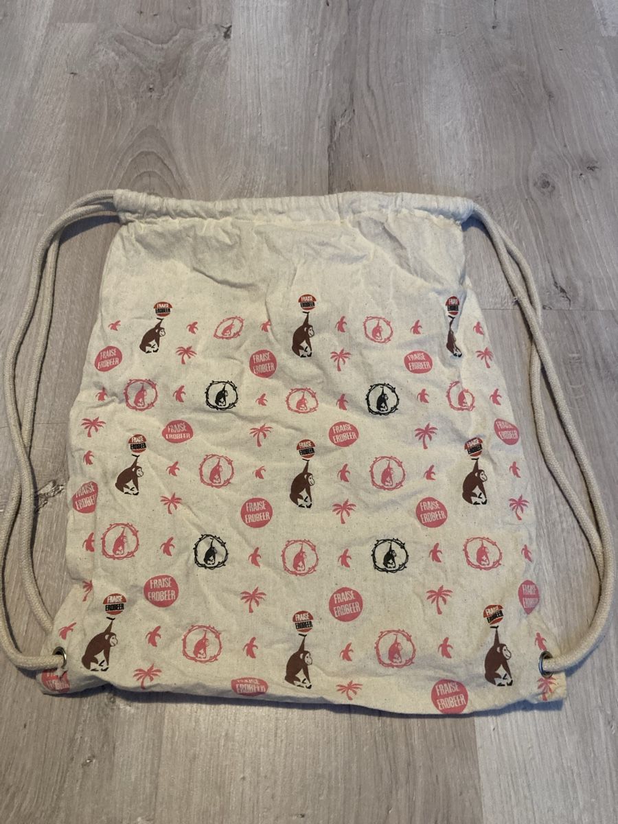 Taschen: Gymbag/Turntasche Erdbeerglace Migros – Neu (gemäss Beschreibung) aus Rothenthurm von jeisi99 2