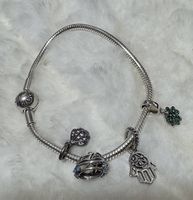 Pandora Armband mit 4 Charms