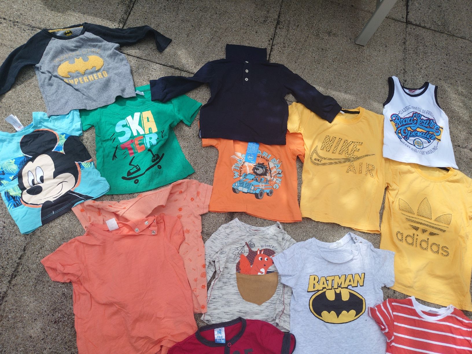 Camicie, T-shirt & Polo: 16 Kinder T-Shirts Gr. ab 62-110 – Usato da Goldach venduto da Fuchour 1