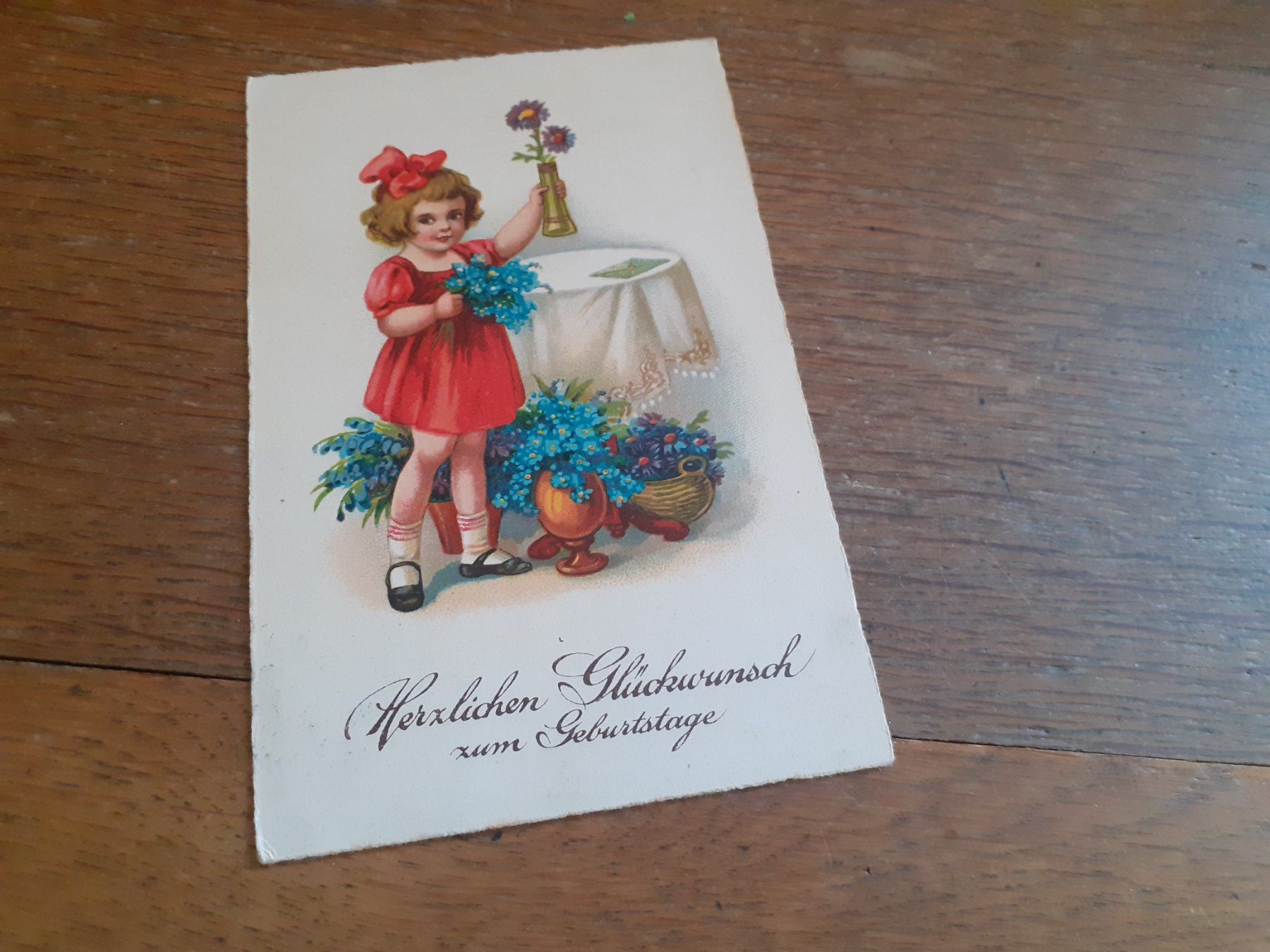 Cartes postales: KITSCH - MAEDCHEN GRATULIERT mit BLUEMLEIN - 1932 – D'occasion à Winterthur par Ornyx7