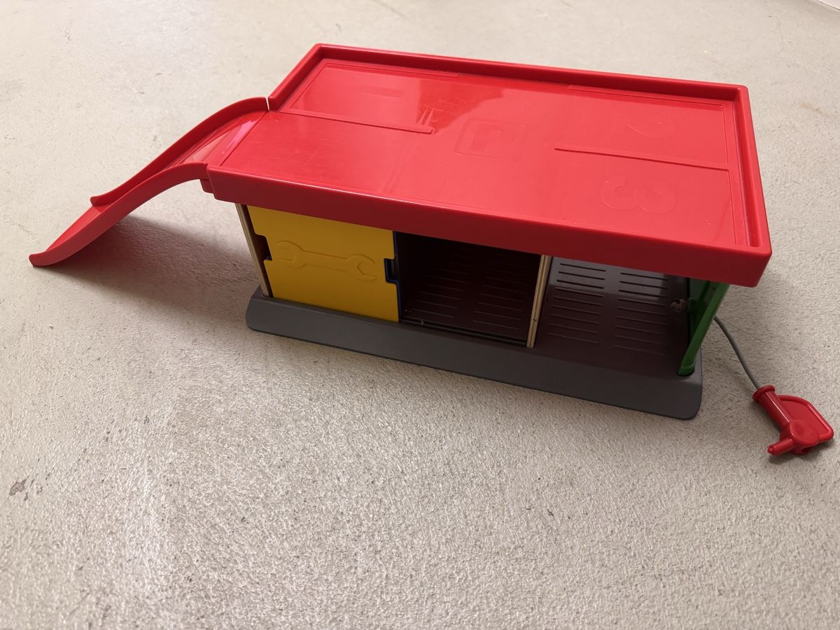 Ikea Giocattoli: Parking von Ikea, children game – Usato da Birmensdorf ZH venduto da nan_d5qd