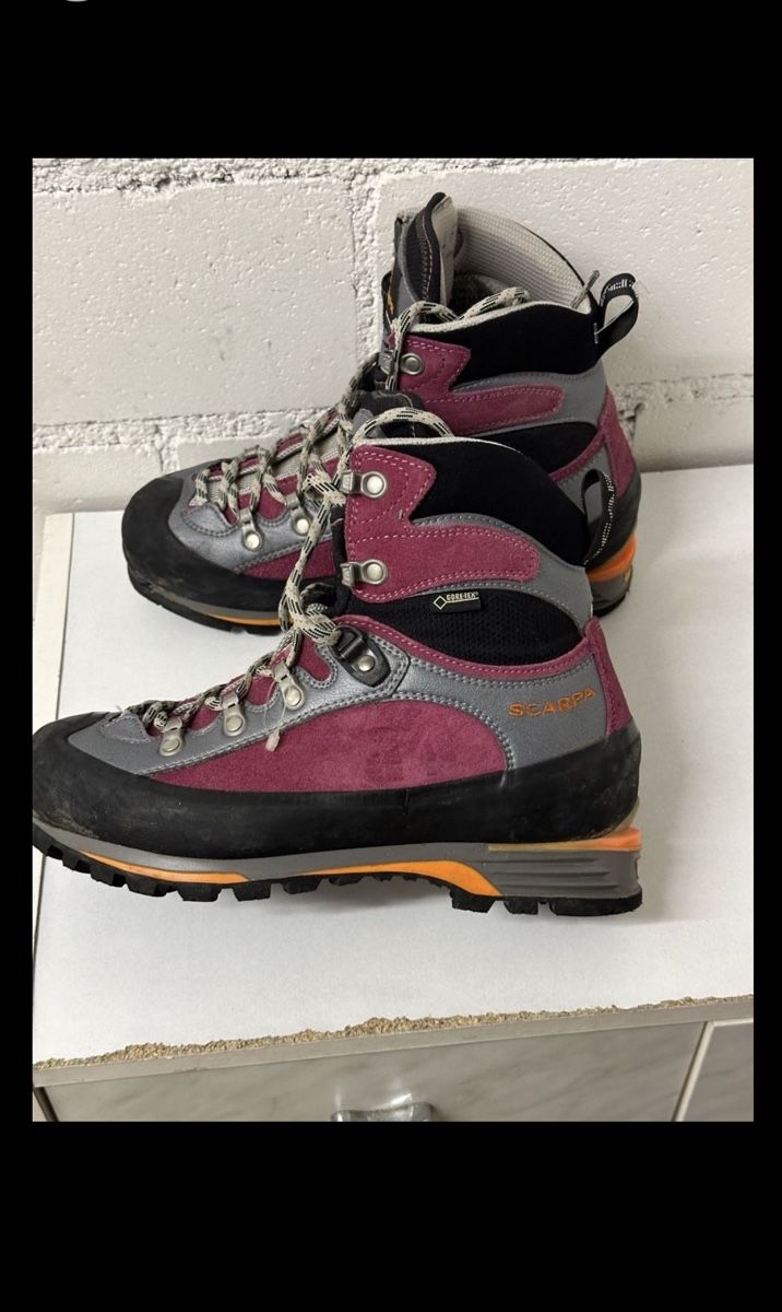 Scarpe da donna: Chaussures de randonnée Scarpa Gore-Tex – Usato da Genève venduto da lar_7pkl