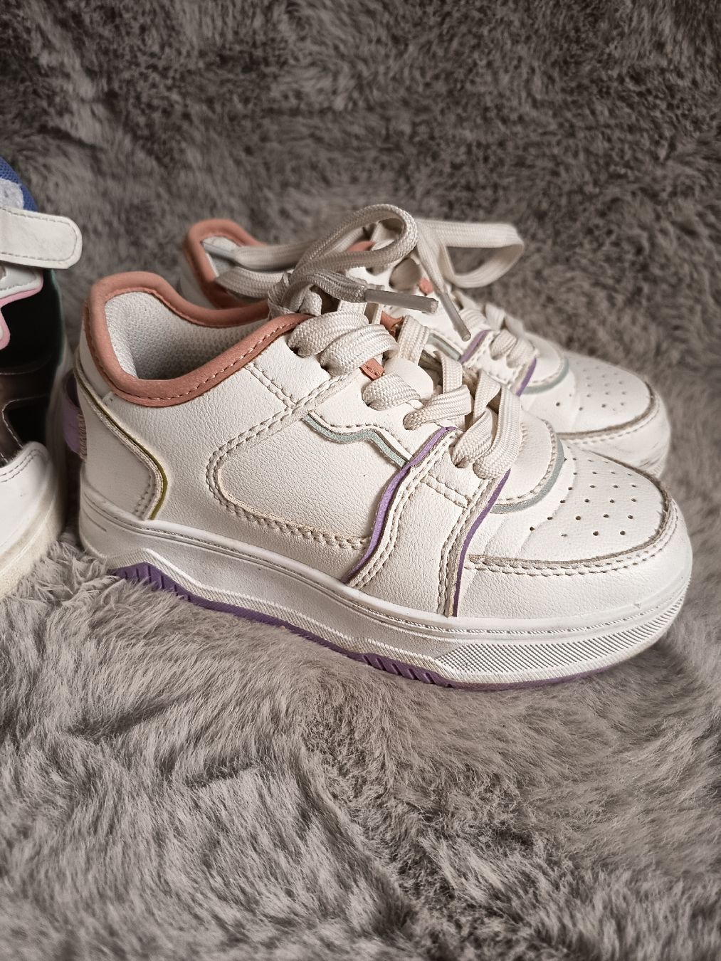 Scarpe per ragazze: Sneakers Mädchen, Gr. 29 – Usato da Frauenfeld venduto da sveno666 3