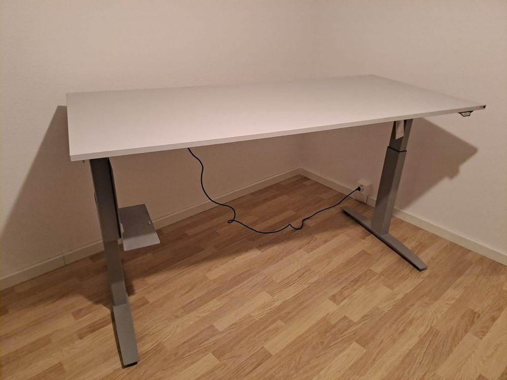 Hohenverstellbarer Schreibtisch Elektrisch Gebraucht
