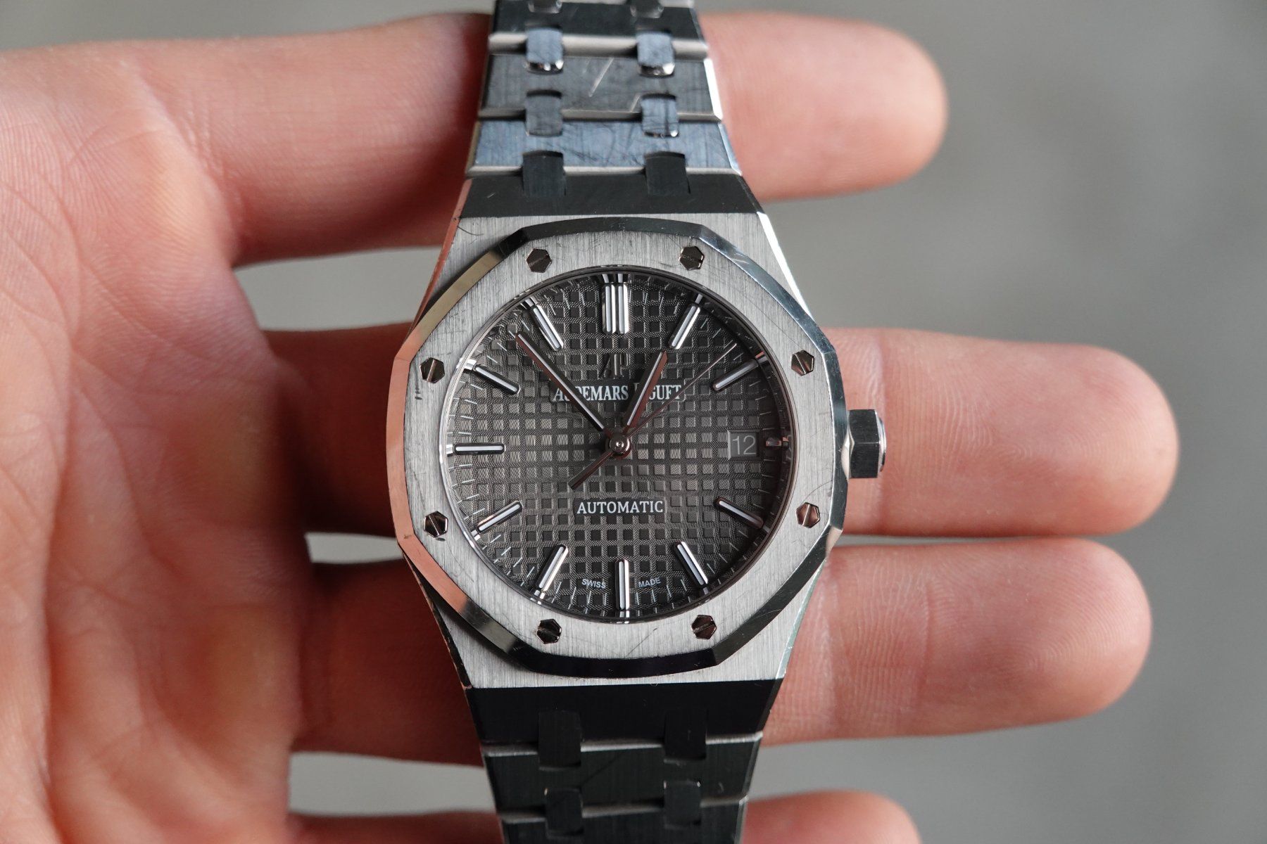 Audemars Piguet Orologi: Audemars Piguet Royal Oak 37mm Full Set – Usato da Bonstetten venduto da helit91 1
