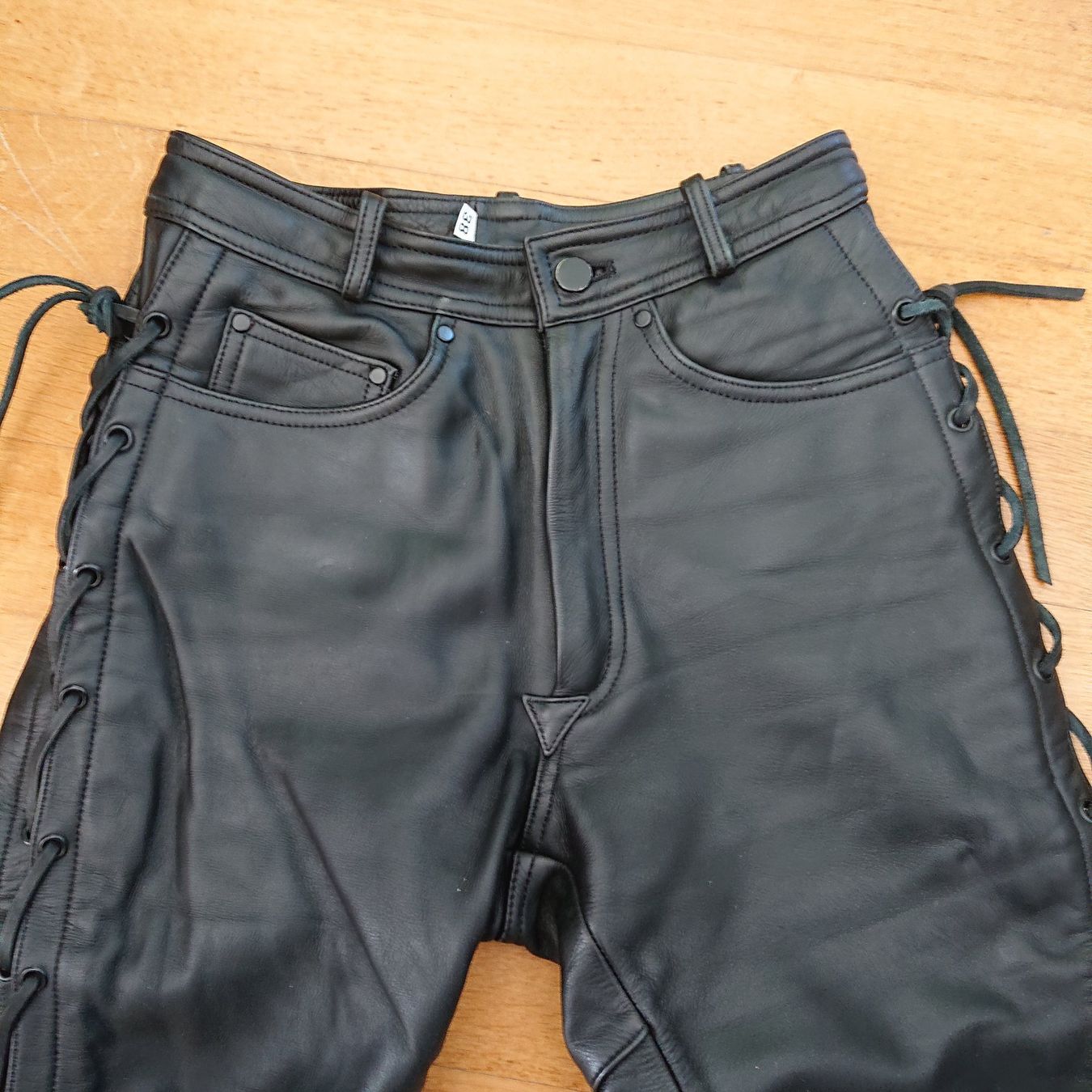 Pantaloni: Motorradhosen Leder schwarz Gr. 38 – Usato da Aarau venduto da kassandras 3
