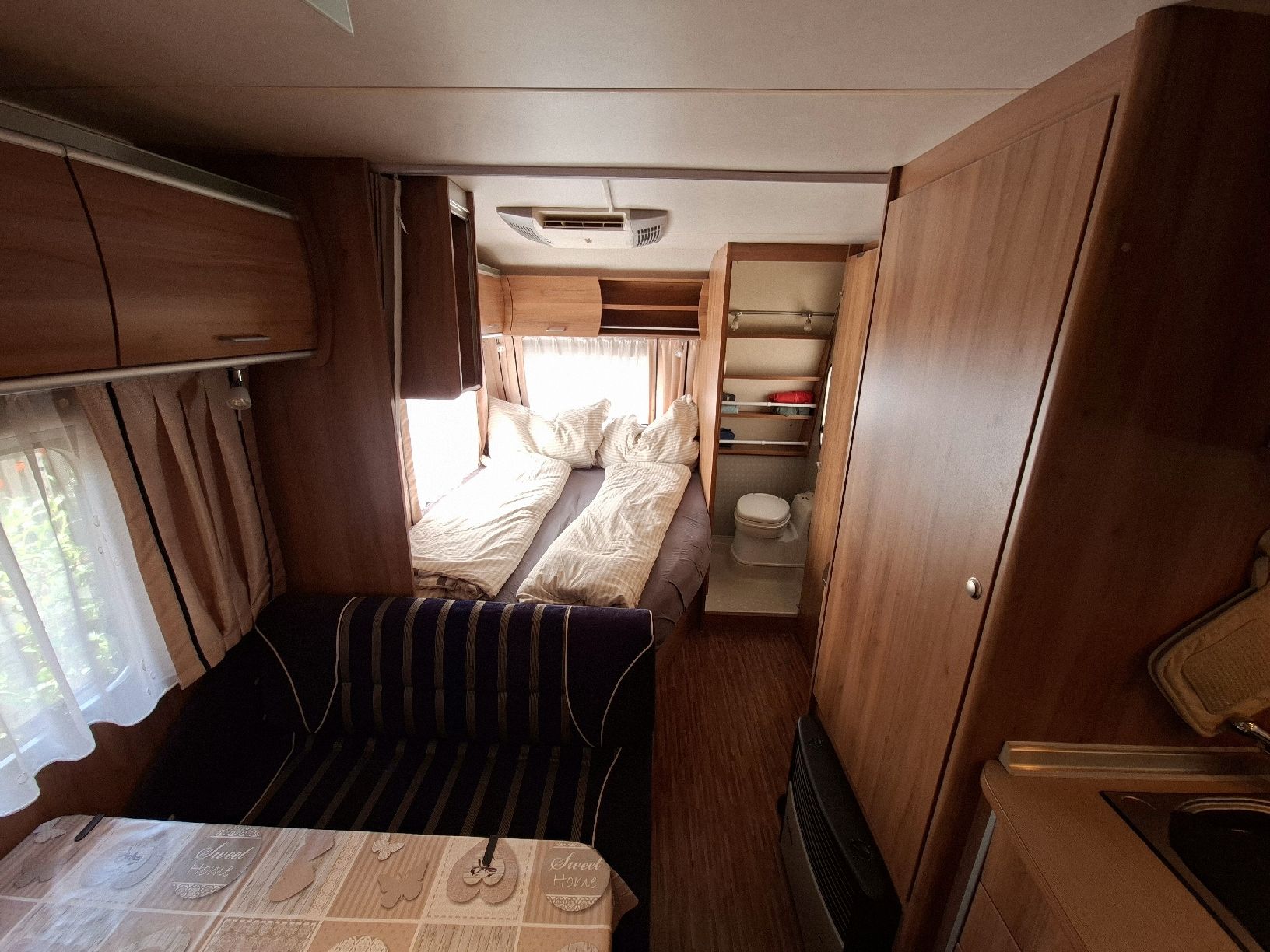 Bürstner Véhicules de camping: Familienwohnwagen Bürstner – D'occasion à Plasselb par Schaller25 5