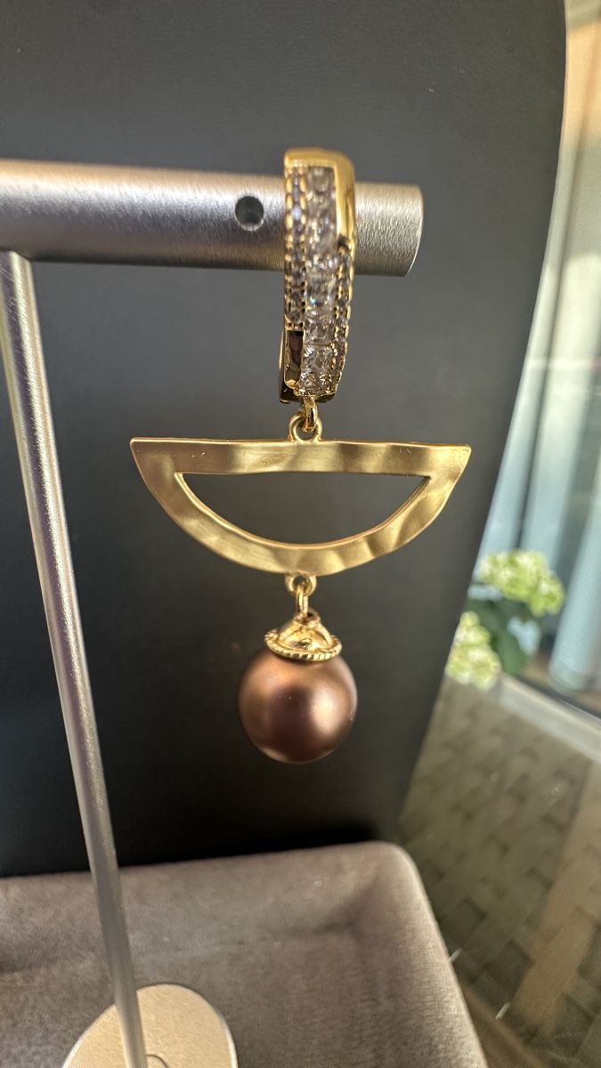 Perles (synthétiques): Ohrringe Halbbogen mit Perle und Zirkonia neu – Neuf avec emballage d'origine à Kriens par Hortensie6 1