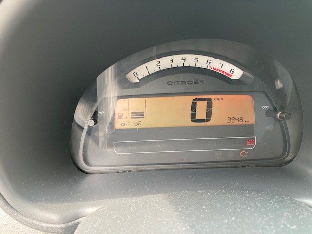 Citroën Automobili: CITREOEN C2 1.1 i – Usato da Frauenkappelen venduto da Autohaus-Bern 8