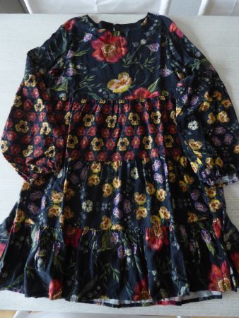 NEUw. Weihnachten Desigual Blickfang Blumenmuster Gr.146/152