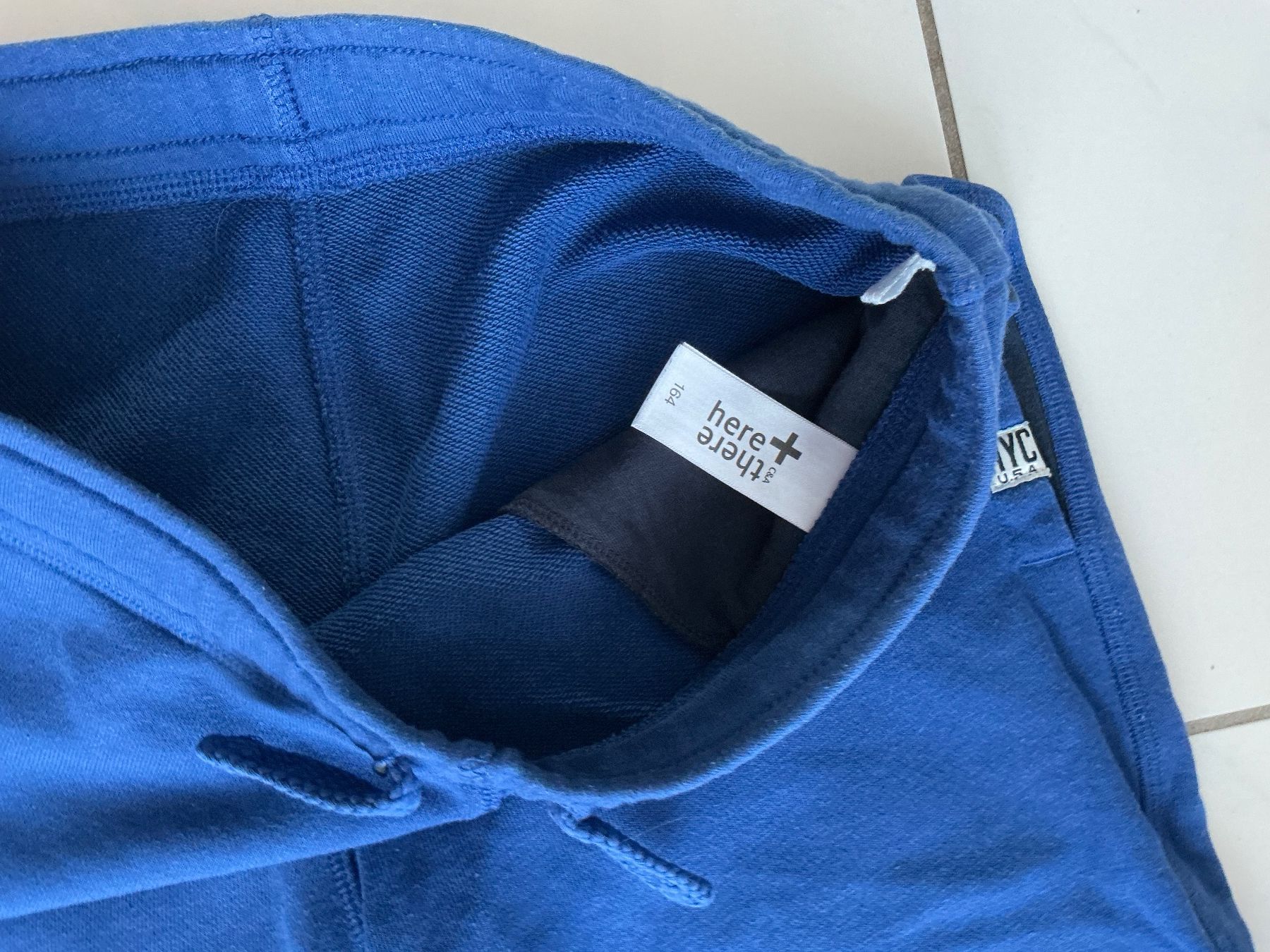 Pantalons: Trikot Bermudas Gr.164 – D'occasion à Biel-Benken BL par Sahra1 2
