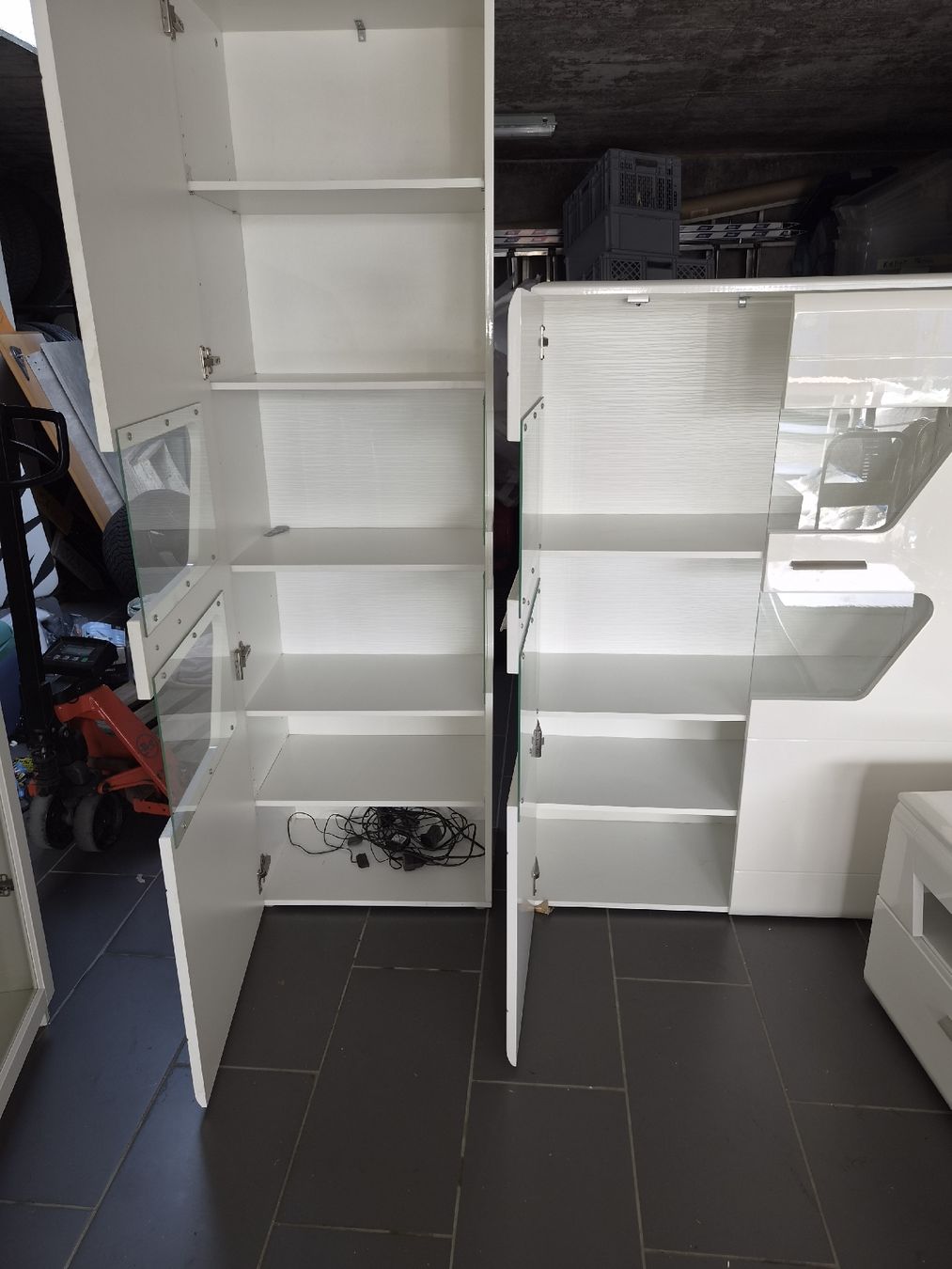Vetrine: Forte Skyview Vitrine Fernsehmöbel Weiss – Usato da Dürrenäsch venduto da Uliu 9