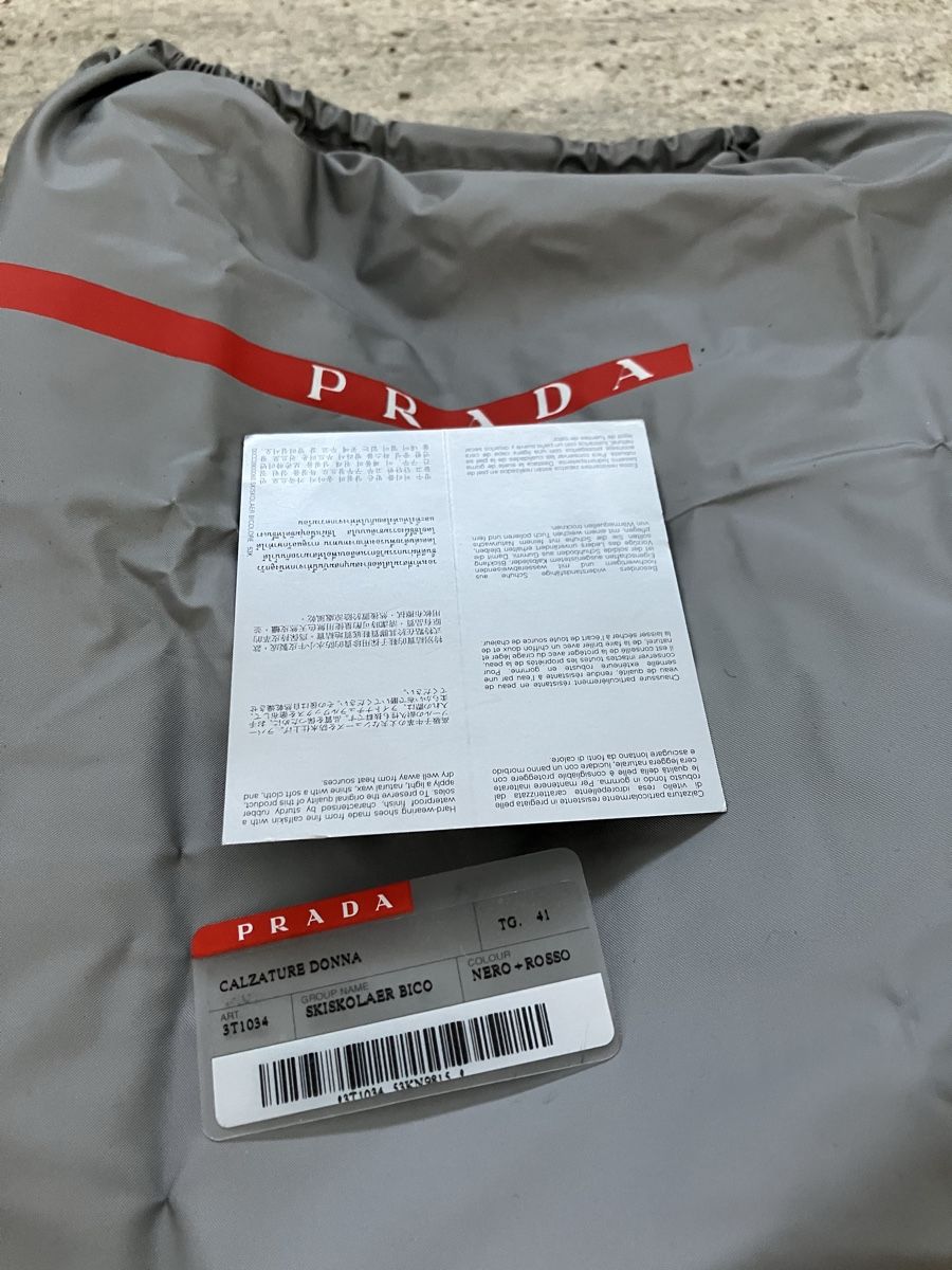 Prada Chaussures femmes: Prada Stiefel – D'occasion à losone par china06 8