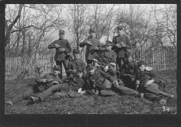 Echtfoto Militär , ca 1WK , Bügelbier :)