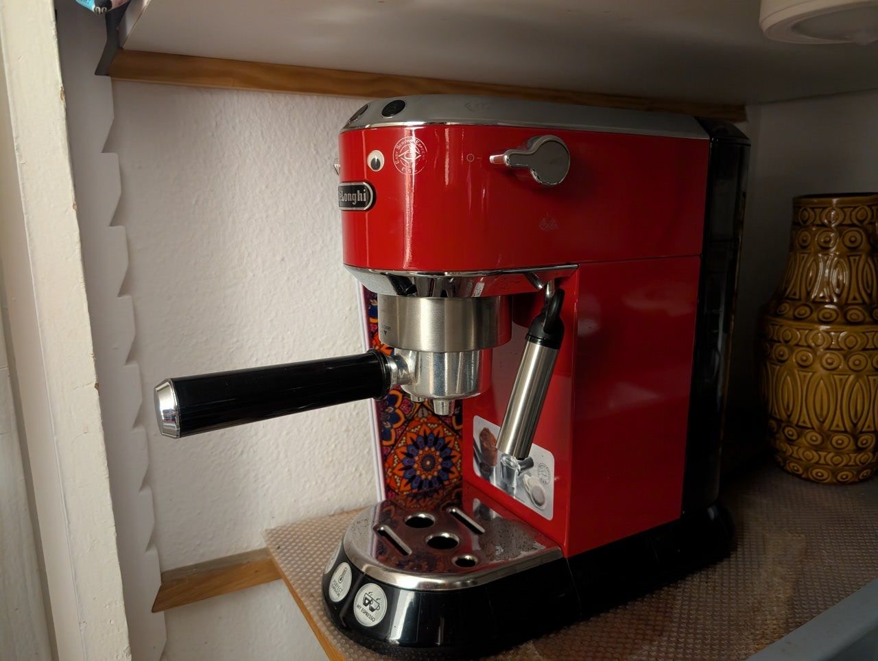 De'Longhi Kaffeemaschinen & Espressomaschinen: DeLonghi Espressomaschine rot guter Zustand – Gebraucht aus Zürich von Finafets 2
