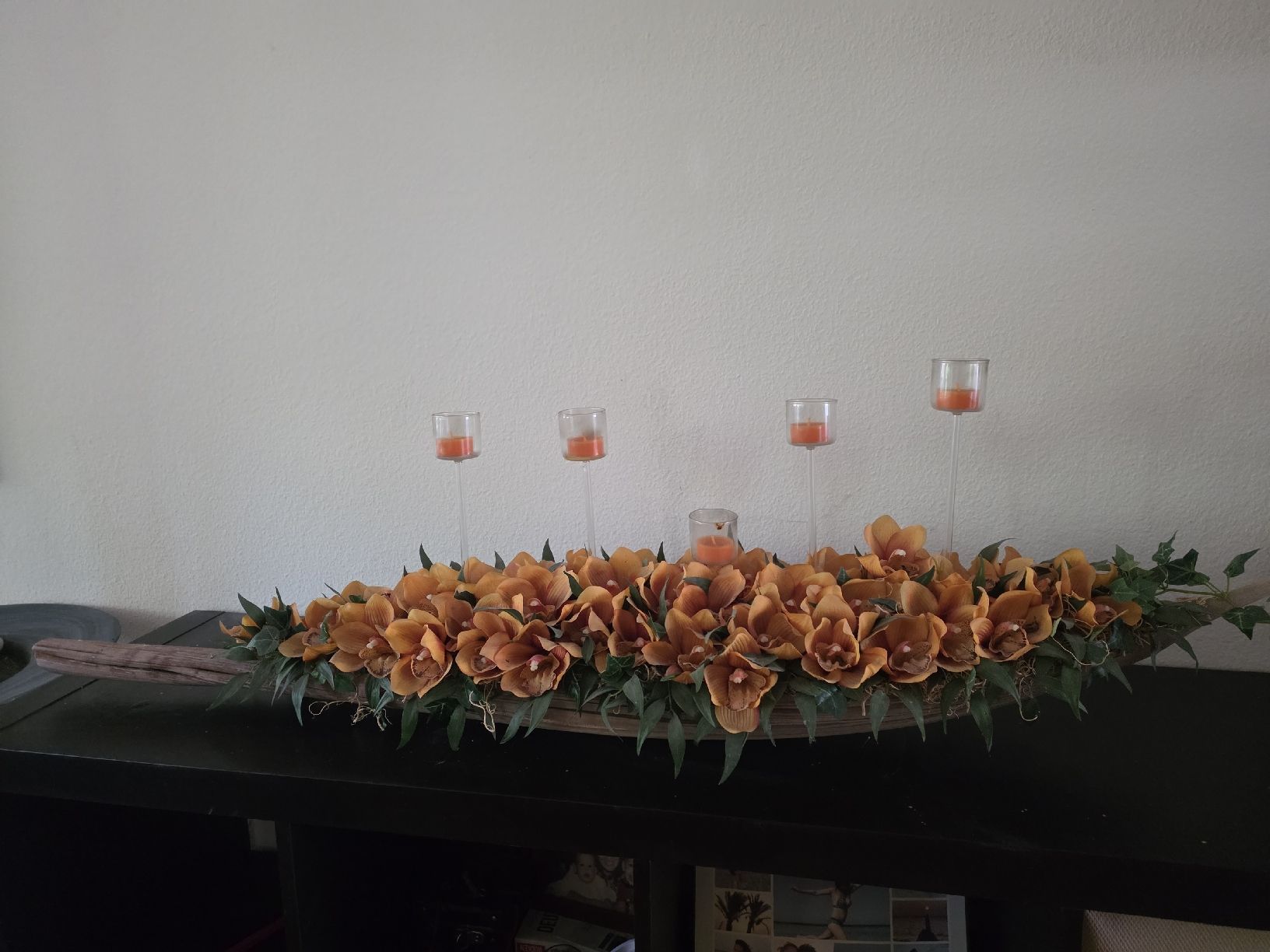 Alle Dekorationen: Holzschale  mit Seidenorchideen – Gebraucht aus Bellikon von zuzu66
