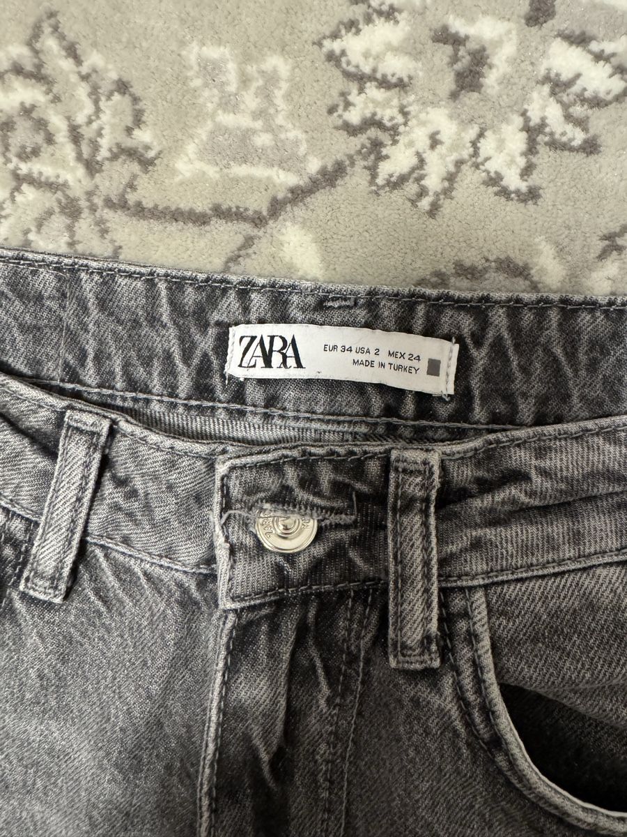 Zara Jeans: Zara Jeans grau/ schwarz – Usato da Schaan venduto da kri_tsw8 1