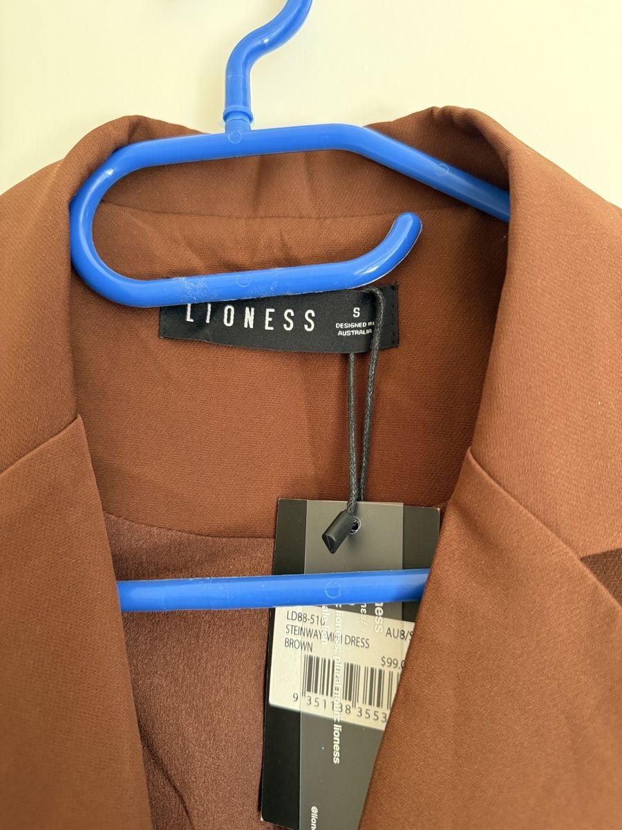 Cappotti: Blazer Lioness Australia Neu – Nuovo e nell'imballaggio originale da Luzern venduto da AlinaPa 2