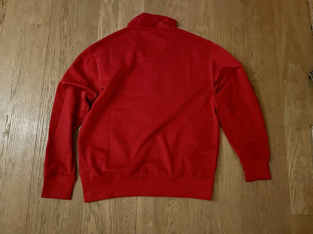 Giacche: Adidas Jacke Rot  – Usato da Oberwil BL venduto da wanndann 1