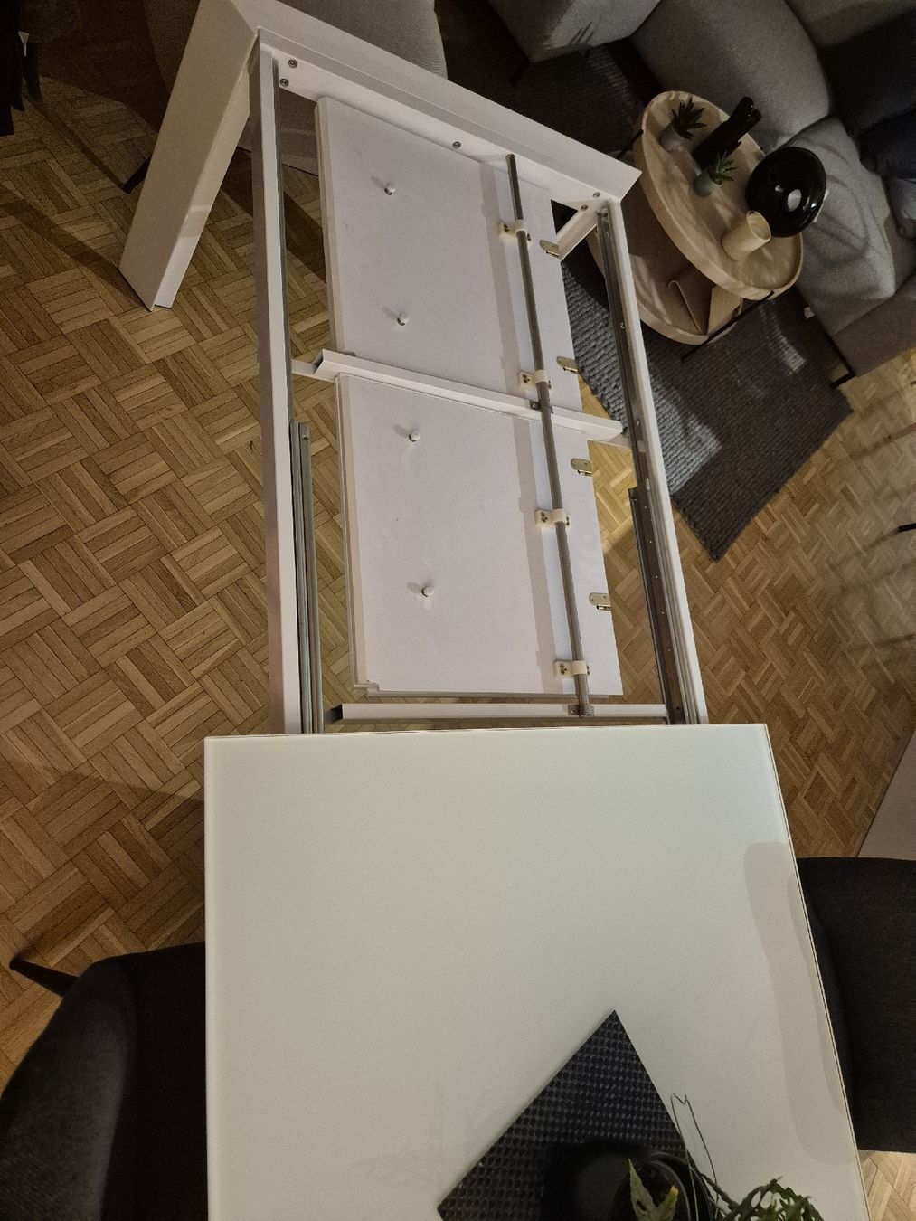 Tavoli: Table en verre opaque,  extensible. En excellent état – Nuovo (secondo la descrizione) da Courroux venduto da blabla90 3