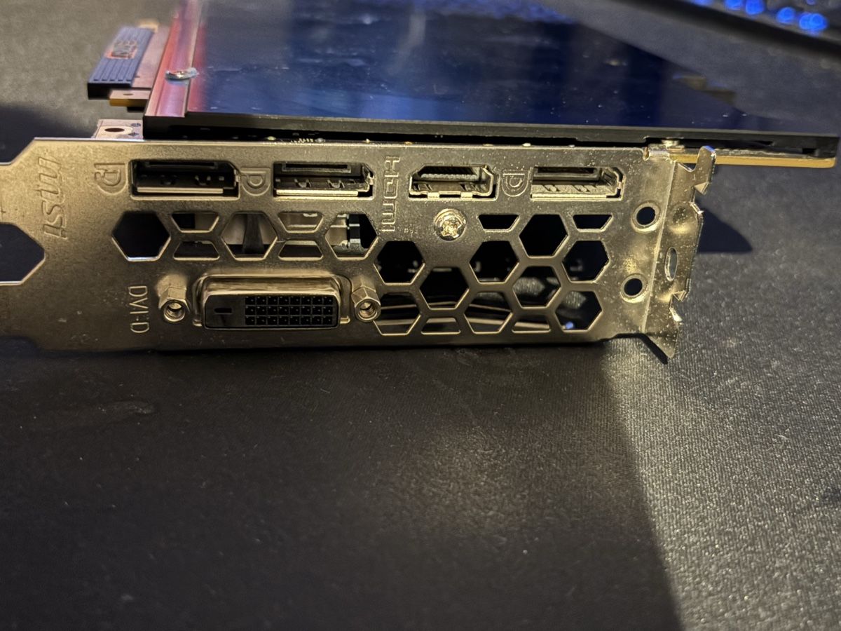 MSI Grafikkarten: MSI GTX 1080 Watercooled Ungetester ab 1.- – Defekt aus Allschwil von leo_lft5 1