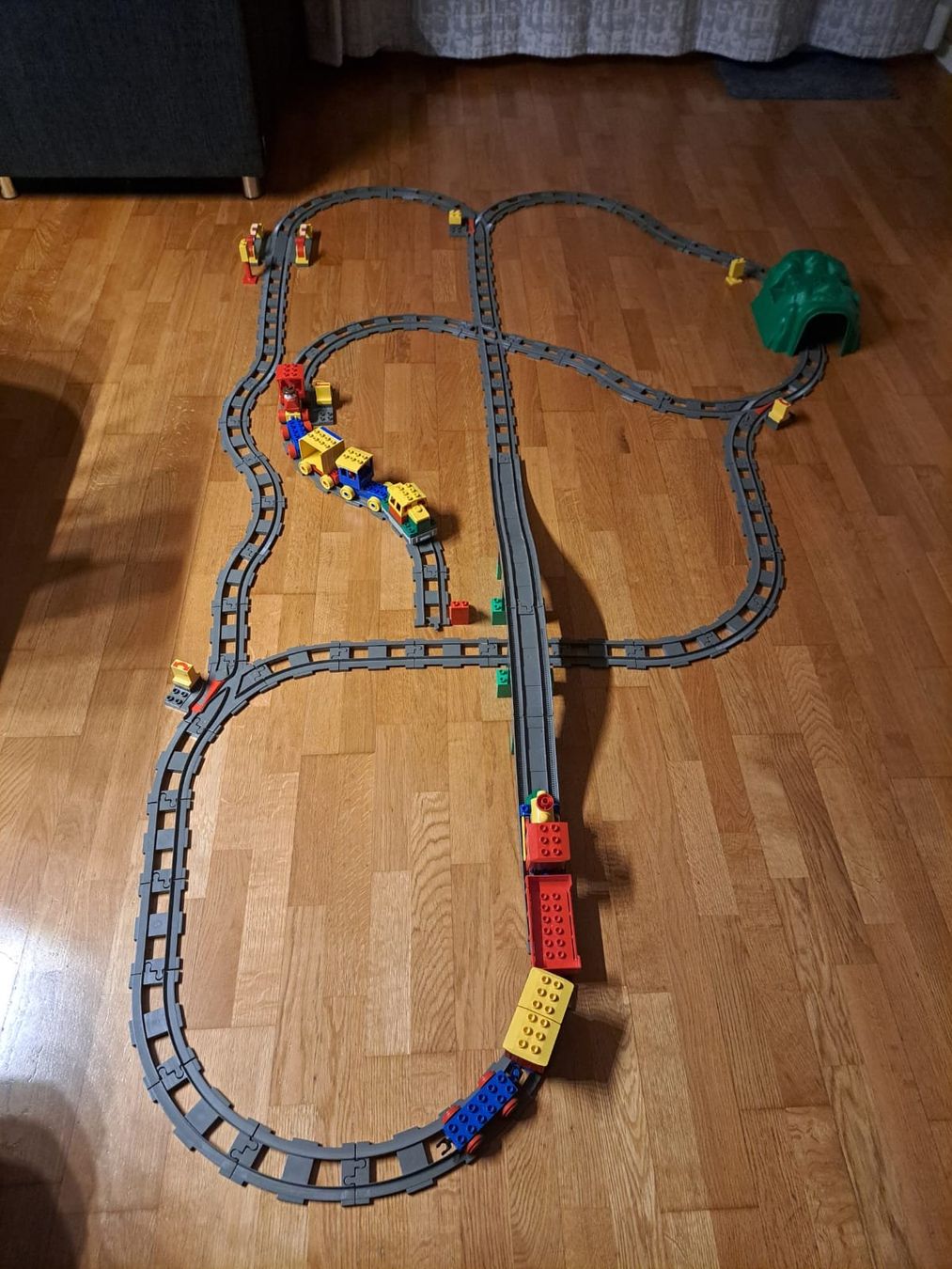 Lego Baukästen: Lego Duplo Eisenbahn Set mit Schienen – Gebraucht aus Münsingen von gro_zt8l