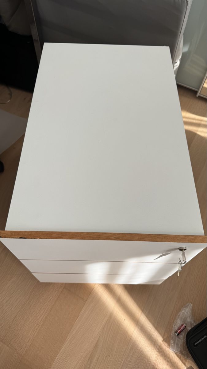 Korpus: Rollcontainer weiss, abschliessbar, auf Räder – Gebraucht aus Staad SG von kil_bnv5 3