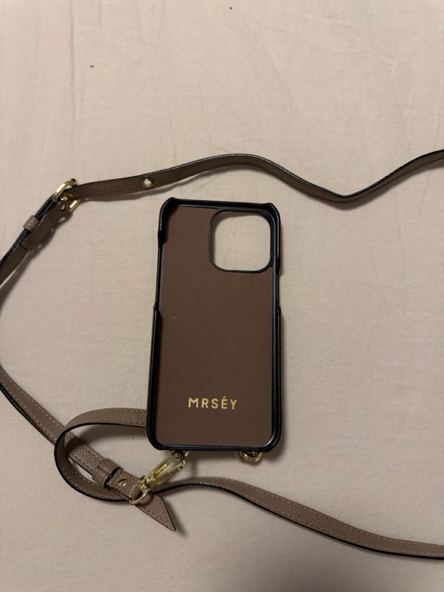 Mrséy Covers & Schutzfolien: MRSEY iphone 13 pro – Gebraucht aus Dübendorf von cas_ 1
